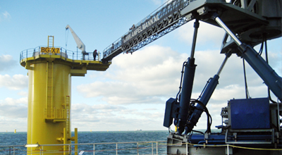Deck equipment operator (Ampelmann E1000)