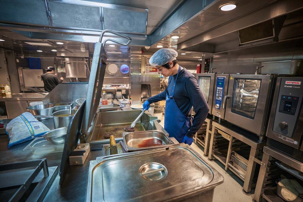 Centaurus-4163 walk to work, acta marine, acta marine vessels, hospitality at sea