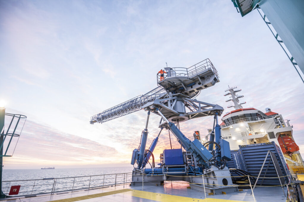 IMG_8719 acta orion, acta marine fleet, walk to work