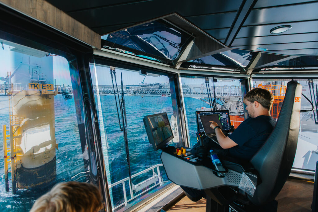 ACTA MARINE_GeminiV2-64
