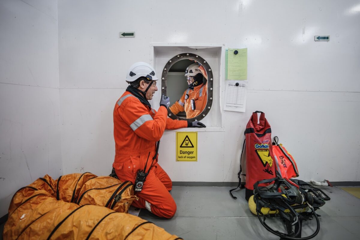 electrotechnicien de navire, acta marine travail, poste vacant acta, acta marine france